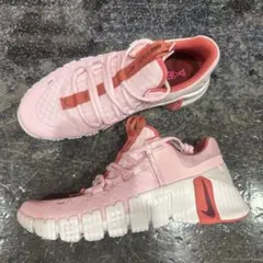 NIKE ウィメンズ　フリー　メトコン5 24cm NIKE ウィメンズ フリー メトコン 5 プレミアム 24cm - メルカリ