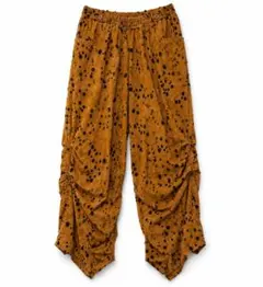 〈SYUMAN/シュウマン〉sloppy gather trousersのサムネイル