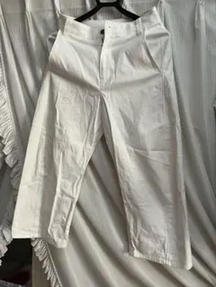 ホワイト ワイドレッグチノパン