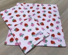 値下げキャスキッドソンCath Kidston イチゴ柄ハンドタオル2枚セット