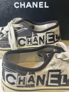 【美品】CHANEL スニーカー ロゴ キャンバス 23.0cm スペイン製のサムネイル