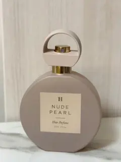 her lip to NUDEPEARL Hair Perfume