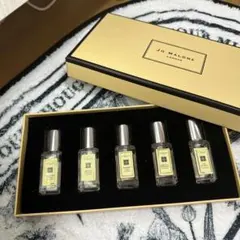 【未使用】Serge Lutens ミニチュア香水 4本セット 未使用】Serge Lutens ミニチュア香水 4本セット | Mercari
