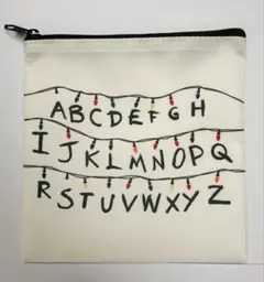 ストレンジャーシングス ポーチ