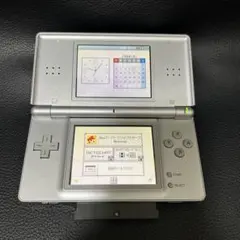 任天堂　NINTENDO DS Lite 動作確認済み　本体のみ　グロスシルバー