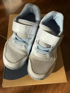 asics スニーカー　レーザービーム ブルー　18.5