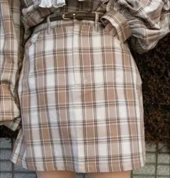 アプレジュール　チェック　台形スカート