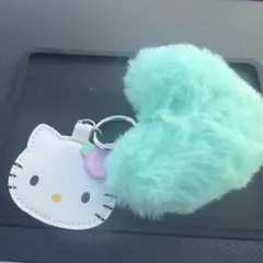 ハローキティ　ふわふわファーチャームBOOK