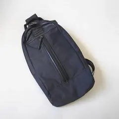 スリングバッグ ボディバッグ
