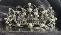 【新品】ティアラ 揺れるクリスタル パール シルバー 髪飾り 結婚式 成人式