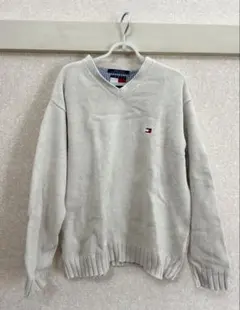 TOMMY HILFIGER アイボリー Vネックニット