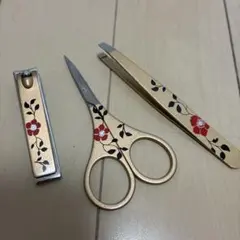 花柄デザイン 爪切り 鋏 毛抜き 3点セットのサムネイル