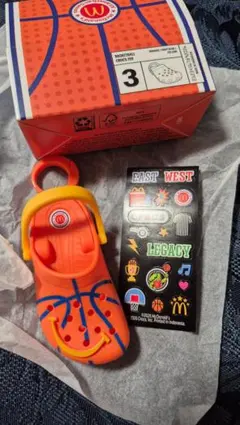 海外限定☆2個セット！マクドナルド バスケットボール クロックス トイ