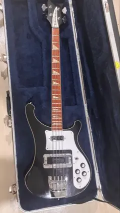コ*ダ様 Rickenbacker 4001ブラックエレキベースジャンク。 コ*ダ様 Rickenbacker 4001ブラックエレキベースジャンク。 - メルカリ