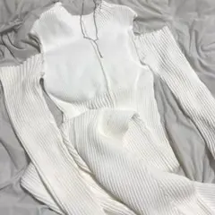 mysticホワイト オフショルダー ロングニットワンピース