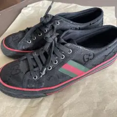 美品】最終値下げGUCCI スニーカー 専用靴袋付 サイズ8 - メルカリ