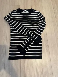 ZARA ボーダーベルスリーブ　ニット