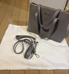 FURLA グレー ハンドバッグ 本革