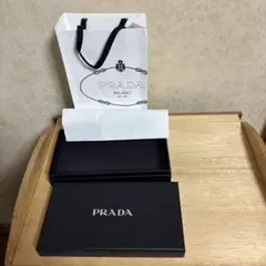 PRADA ギフトボックス