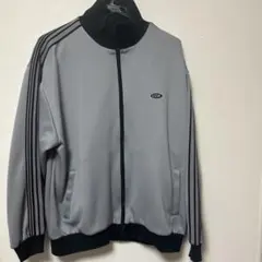 トラックジャケット