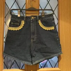 EVRIS 初期　レース装飾付き　ショートデニムパンツ