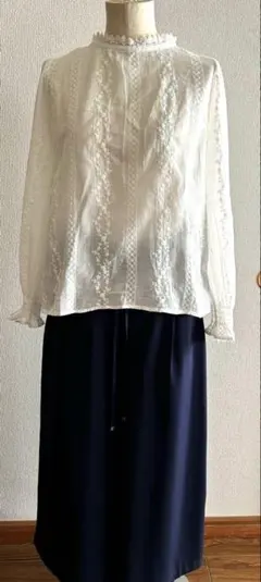 刺繍レースブラウス