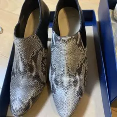 COLE HAAN 蛇柄ブーツ Maxfield shootie 2のサムネイル