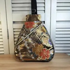 ゆみちゃん。。様専用　帯　リメイク　ボディバッグ　正絹　袋帯