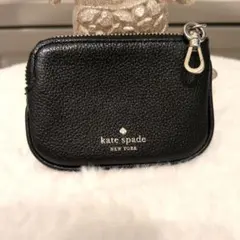 処分前価格　kate spade ブラックコインケース