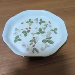 WEDGWOOD 17㎝ オクタゴナル ワイルドストロベリーのサムネイル