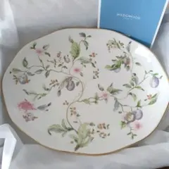 Wedgwood Sweet Plum 花柄皿のサムネイル