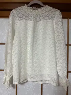 レースブラウス