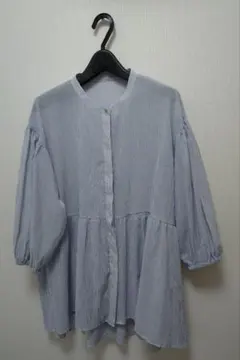 水色ストライプ五分袖シャツ