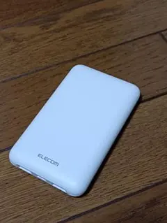 ELECOM モバイルバッテリー ホワイト