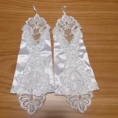 ホワイト ビーズ刺繍 ウェディンググローブ