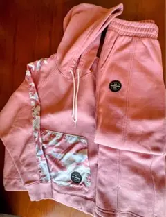 アンダーアーマー ピンク スウェットパーカーセットアップ　迷彩柄