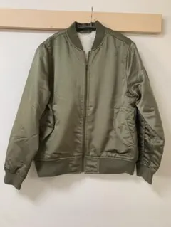 完売品　GU MA-1 カーキ　裏起毛　防寒　暖かい　カジュアル　M