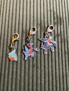 ガバイト　キーホルダー　ポケモン　メタル　チャーム　小物 ポケモン（キーホルダー）のフリマアイテム一覧