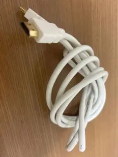 ホワイトHDMIケーブル Type A to C