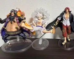 ワンピース一番くじ新四皇フィギュアセットのサムネイル