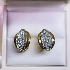 ゴールドカラー×ラインストーン イヤリング ビンテージ風