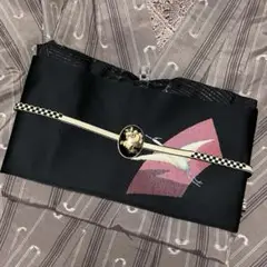 【NEW】黒にピンクの扇子柄 薄手名古屋帯 じゅらく 正絹 松葉仕立て 単衣帯