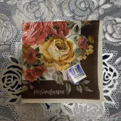 Yves Saint Laurent ハンカチ 花柄のサムネイル