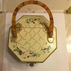 Item thumbnail for item ab5d6081-dc85-457e-a07e-82976662c073