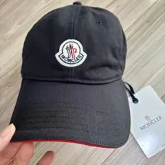 値下げ！モンクレール黒ベースボールキャップ