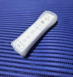 wiiリモコン（白）カバー付き1本 除菌/清掃/動作確認済み