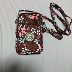 BAOBAOHUIのナイロン製スマホショルダーポーチです。﻿