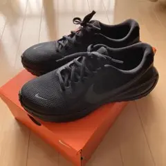 NIKE ナイキ REVOLUTION 8