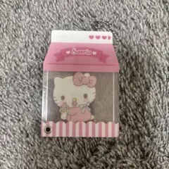 サンリオ　シャカシャカアクリルキーホルダー　キティ