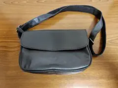 ブラックショルダーバッグ フラップ式【未使用】